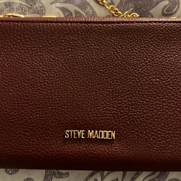 Steve Madden wine color clutch with gold chain straps - Picture 7 of 10